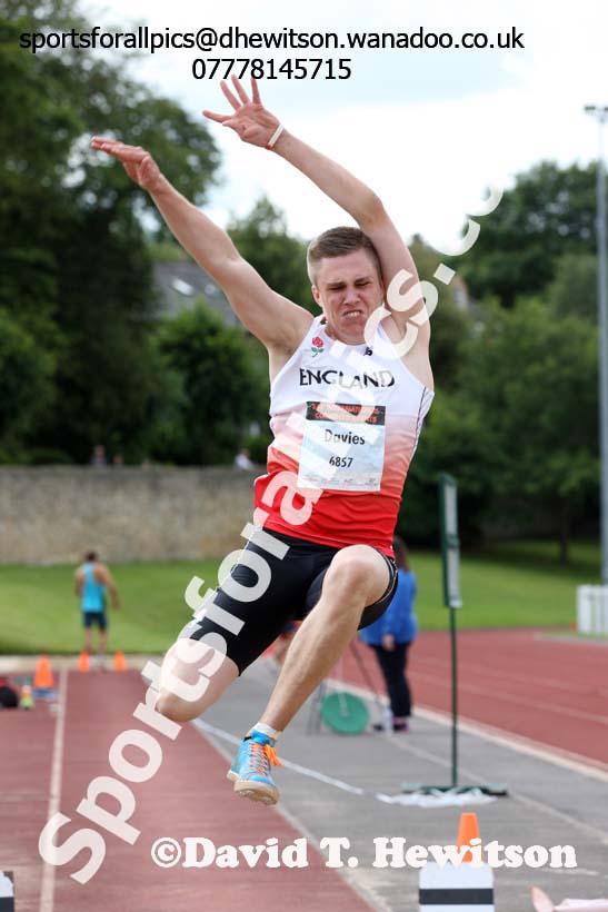 Senior mens long jump, EAP International Combined Events, Hexham Northumberland. Photo: David T. Hewitson/Sports for All Pics